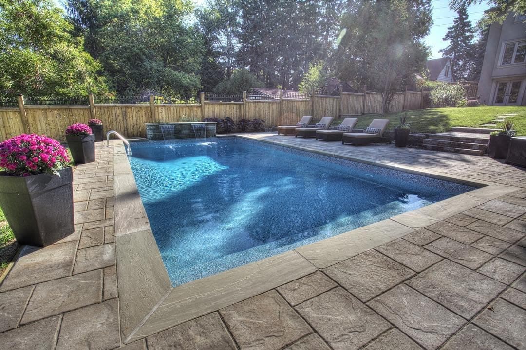 Leominister Drive pool installation